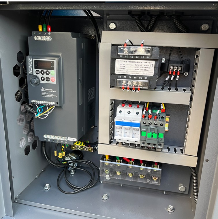 Combinatorial 10HP 7.5KW PM VSD screw air compressor with air dryer - Image 4